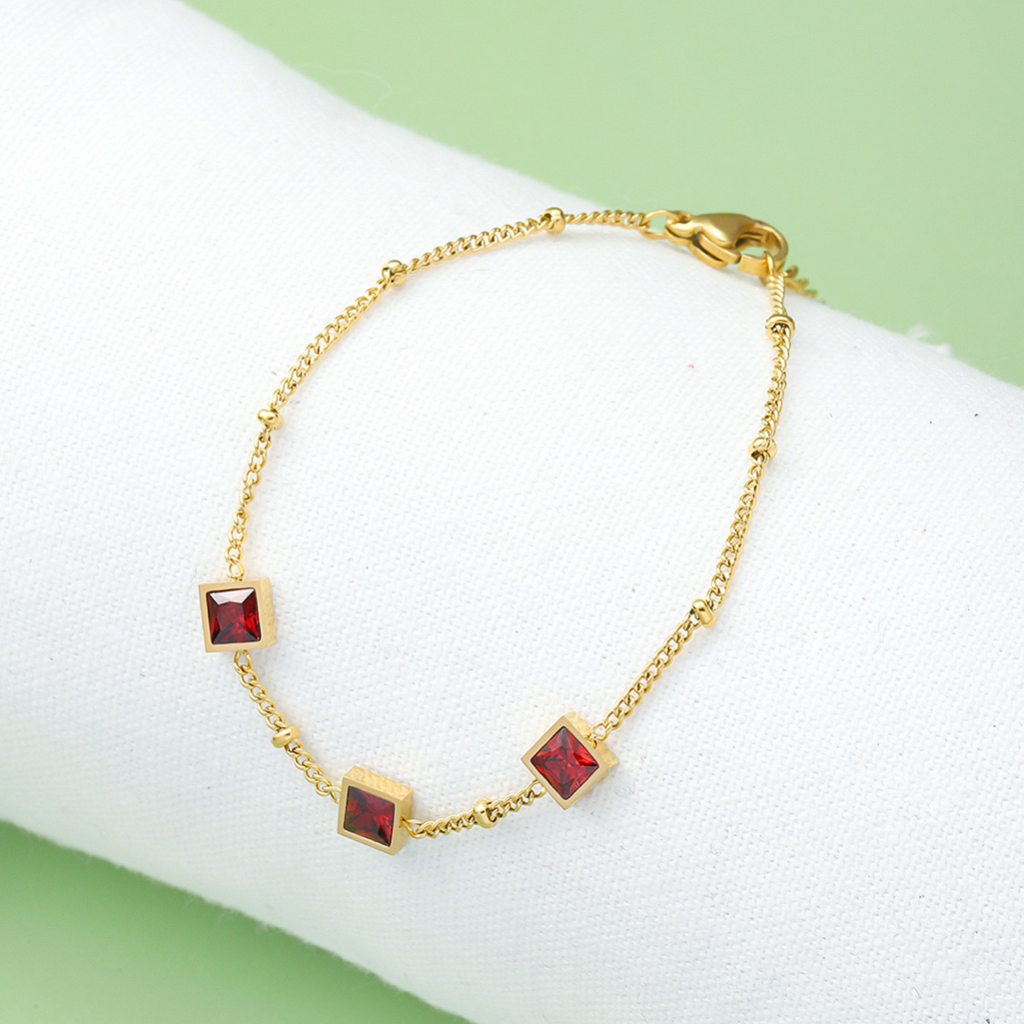 สไตล์ยุโรปอเมริกันที่เรียบง่ายสามตารางเพทาย18พันทองไทเทเนียมเหล็กสร้อยคอสร้อยข้อมือสีการเก็บรักษาชุดเครื่องประดับ - รูปที่ 5