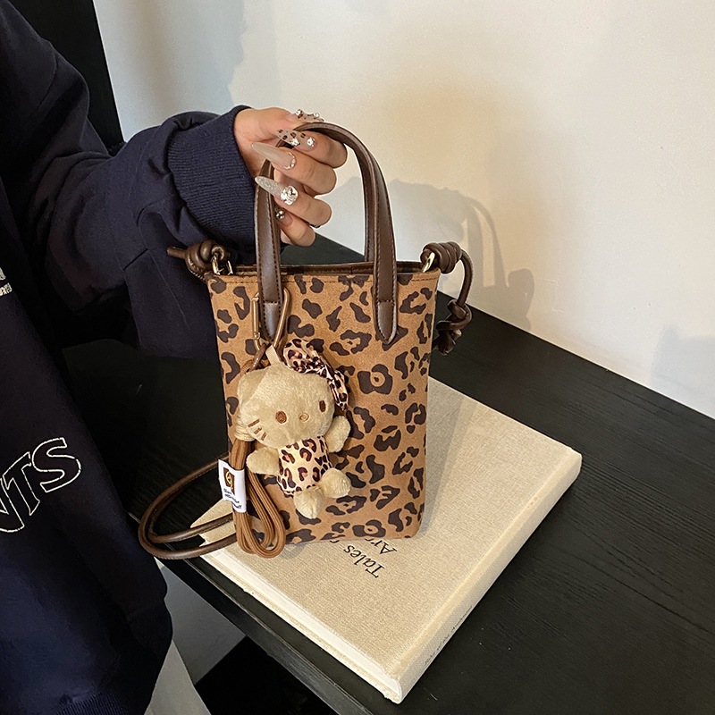 Retro Suede Suede Mobile Phone Bag Niche Leopard Print Bag กระเป๋าสะพายข้าง
