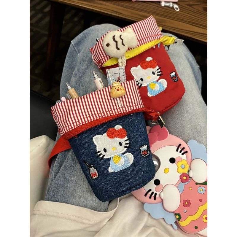 ลายคิตตี้น่ารัก กระเป๋าปากกาเย็บปักถักร้อย ลายการ์ตูน แฟชั่นผ้าใบผู้หญิง กระเป๋าแต่งหน้าแบบพกพา