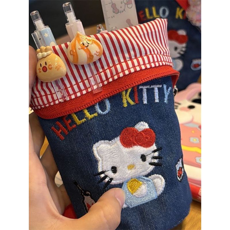 ลายคิตตี้น่ารัก กระเป๋าปากกาเย็บปักถักร้อย ลายการ์ตูน แฟชั่นผ้าใบผู้หญิง กระเป๋าแต่งหน้าแบบพกพา