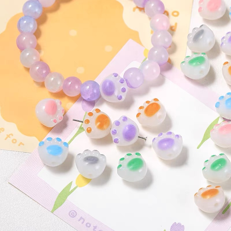 10ชิ้น11*12มิลลิเมตรเลียนแบบหยกสีขาวถ่านเผาแมวตีนสามมิติหลวมลูกปัดทําเองอุปกรณ์เครื่องประดับสร้อยข้อมือต่างหูเสน่ห์วัสดุทําด้วยมื