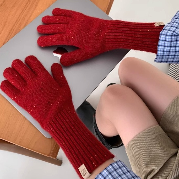 2024 สไตล์ใหม่ชุดสีคลิปถุงมือถักยาวสุภาพสตรีฤดูหนาวที่อบอุ่นสีแดงผ้าขนสัตว์เกาหลีถุงมือห้านิ้ว