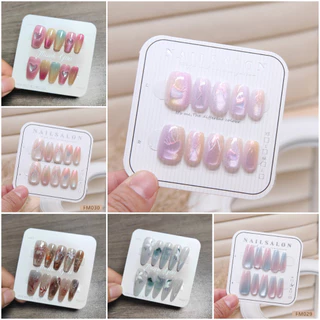 ทําด้วยมือกดบนเล็บ 10 ชิ้นภาพวาดหมึกสไตล์ Cat Eye Design เล็บปลอมพร้อมเจลเยลลี่