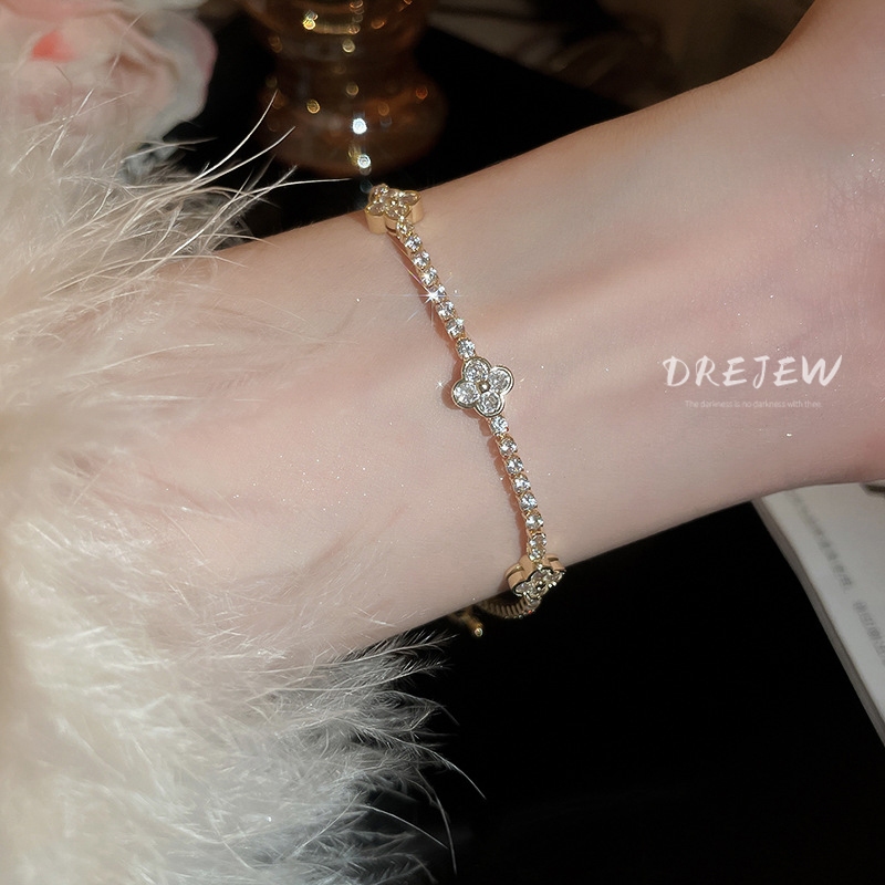 DREJEW เดรช แฟชั่นเกาหลีเพชรเต็มดอกไม้สร้อยข้อมือ อิน สไตล์แสงหรูหราอารมณ์เครื่องประดับมือ