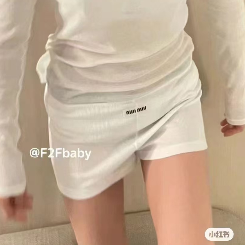 พร้อมกล่อง - M*IU 2024 NEW SEAMLESS BOXER SHORTS