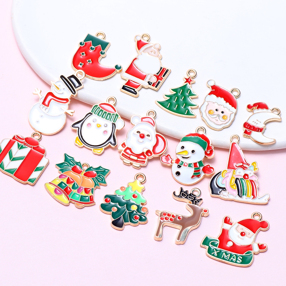 สุ่มผสม 10 ชิ้น Christmas Charms เครื่องประดับทํา Santa Claus Snowman Snowflake จี้ต่างหูสร้อยคอ Handmade Xmas ของขวัญ