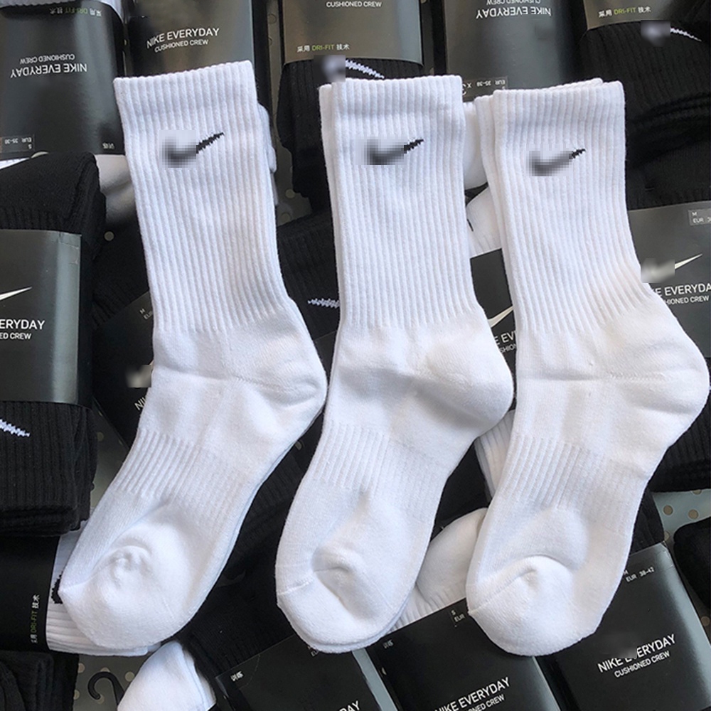 Nike ถุงเท้ากีฬา ผ้าฝ้าย แบบบาง ดูดซับเหงื่อ ระงับกลิ่น สีดํา และสีขาว แฟชั่นฤดูร้อน สําหรับผู้ชาย และผู้หญิง