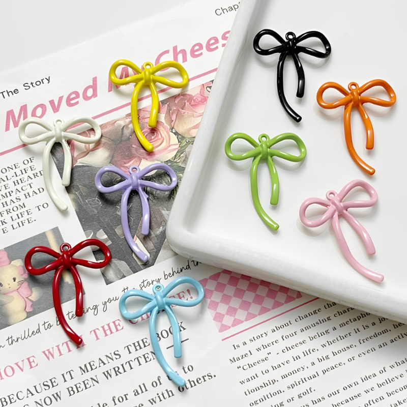 2ชิ้นน่ารักที่มีสีสันลูกอมชุดริบบิ้นโบว์โลหะผสมจี้แฮนด์เมดทําเองเครื่องประดับสร้อยข้อมือสร้อยคออุปกรณ์เสริม