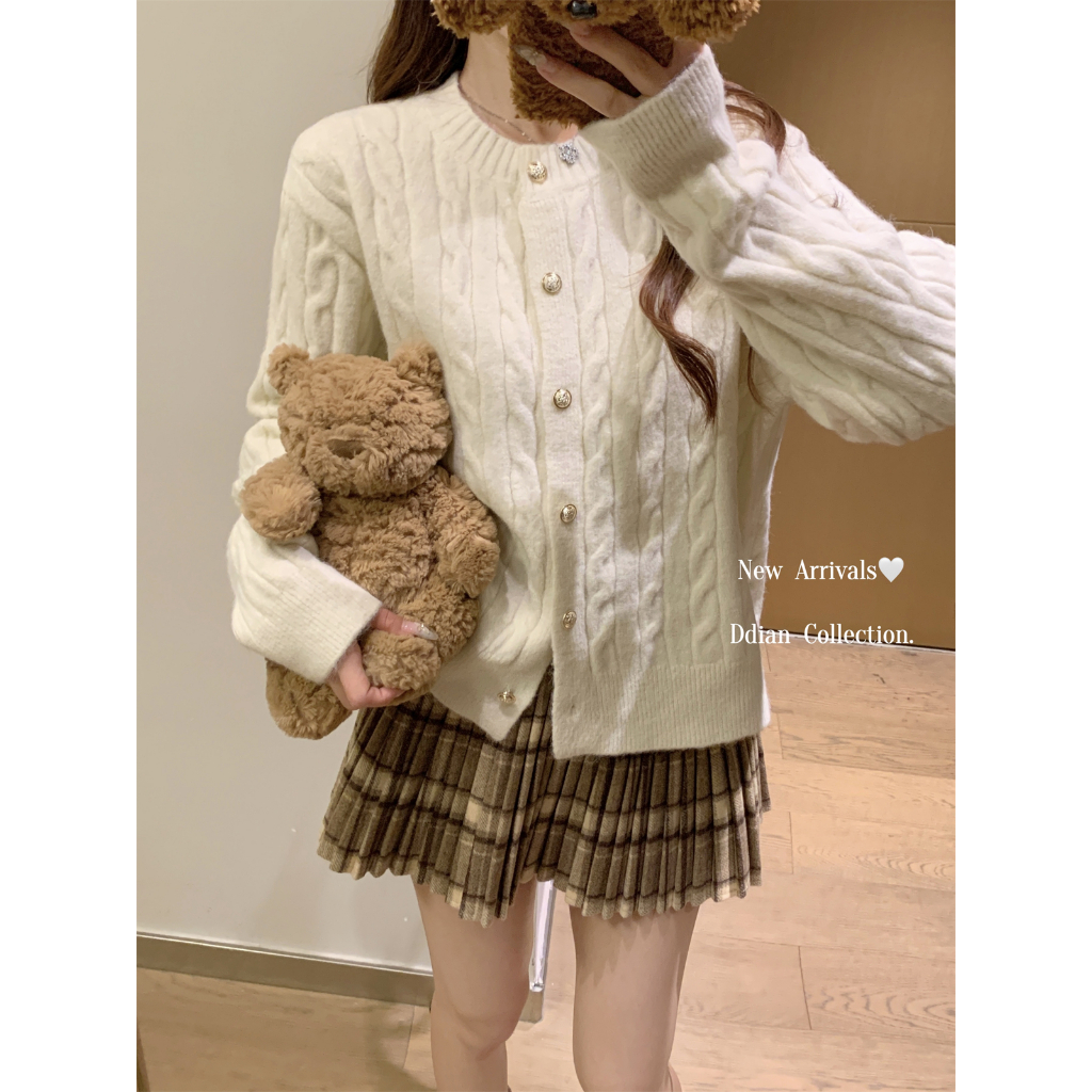 79773 เสื้อไหมพรมคอกลมหลวมกระดุมแถวเดียว