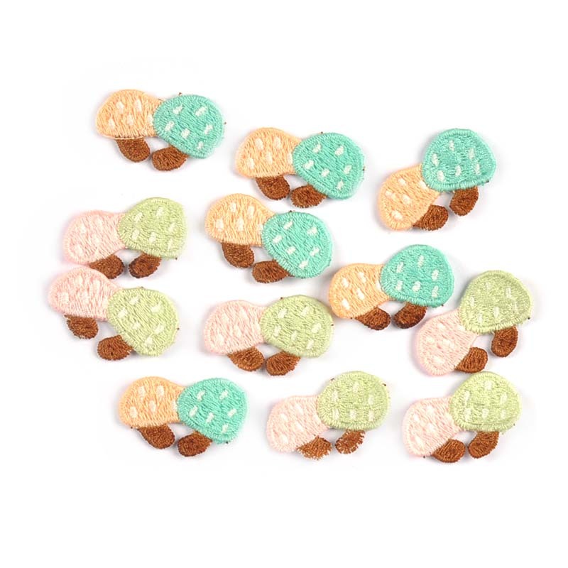 10pcs 18.5x30 มม.น่ารัก Patchwork สีเห็ดแพทช์เสื้อผ้ากระเป๋าอุปกรณ์เย็บผ้าเด็กเสื้อผ้าปัก Appliques CP3775