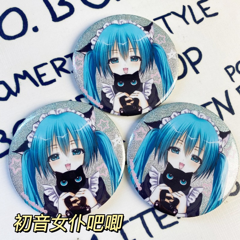 75 มม.น่ารักอะนิเมะ Hatsune Miku ป้ายปุ่มเข็มกลัด Pins คอสเพลย์คอลเลกชันของเล่นกระเป๋าตกแต่งของขวัญ