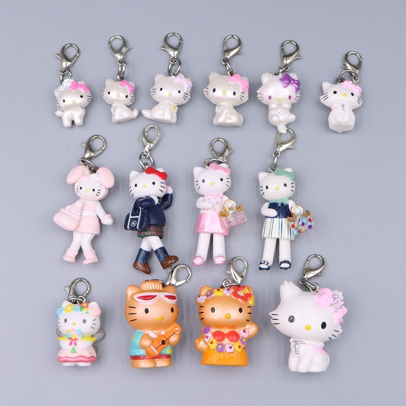 16 สไตล์ 2-4 ซม.อะนิเมะ Hello Kitty Duchess สตรอเบอร์รี่ Little Red Mini DIY Key Chain กระเป๋าเป้สะพายหลังตกแต่ง PVC Action Figures ตุ๊กตาของเล่น