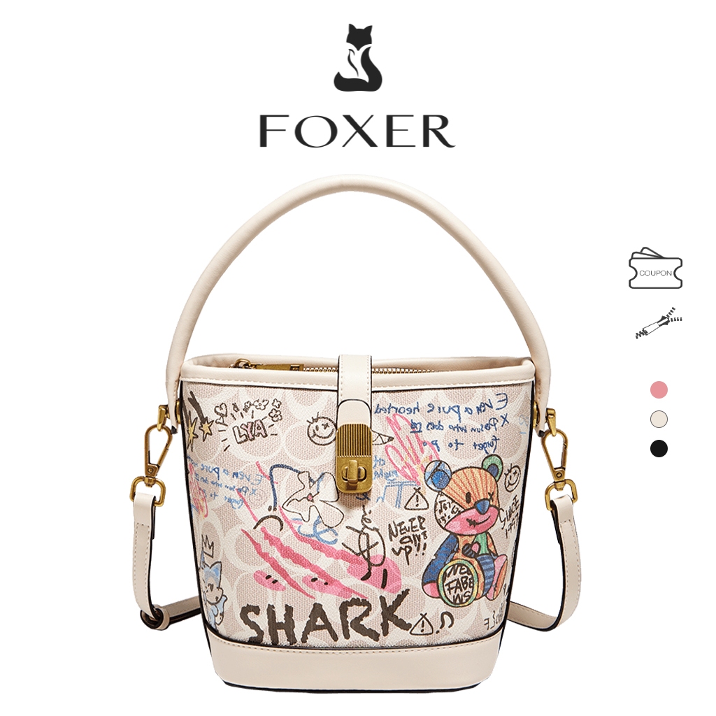 FOXER กระเป๋าสะพายแฟชั่น สายปรับได้ กระเป๋าสะพายข้างลายกราฟฟิตี้