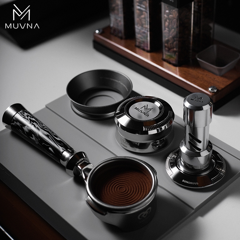 Muvna Sonorous เครื่องจ่ายแรงโน้มถ่วงแบบคลิก Tamper / Titan ที่ปรับเทียบได้ ระดับแรงคงที่ - 58 มม