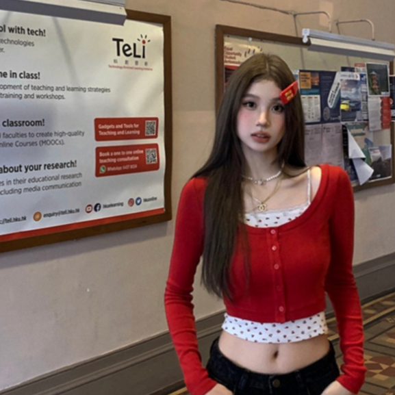 ❤เสื้อคาร์ดิแกนถักแขนยาวสไตล์สั้นสีแดงสไตล์เผ็ดสไตล์เกาหลีพร้อมเสื้อชั้นในสตรีลูกไม้ลายดอกไม้แยกชุดสูทสองชิ้น