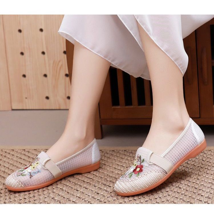 รองเท้าปักดอกไม้ รองเท้าส้นแบนวินเทจ ปักดอกไม้รอบรองเท้า นิ้วเท้า รองเท้าไม่มีส้น รองเท้า นักบัลเล่ต์ น่ารักมาก สวยสบาย - รูปที่ 3