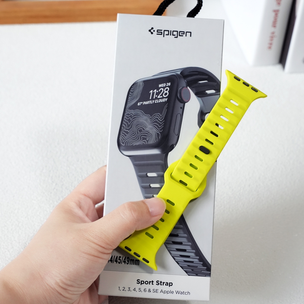 Spigen สายซิลิโคนสําหรับ iWatch Ultra 2 49 มม.46 มม.42 มม.Series 10 สายนาฬิกากีฬากันน้ําเปลี่ยนสําหรับ iWatch 45 มม.44 มม.41 มม.40 มม.Series 9 8 7 6 5 4 SE2
