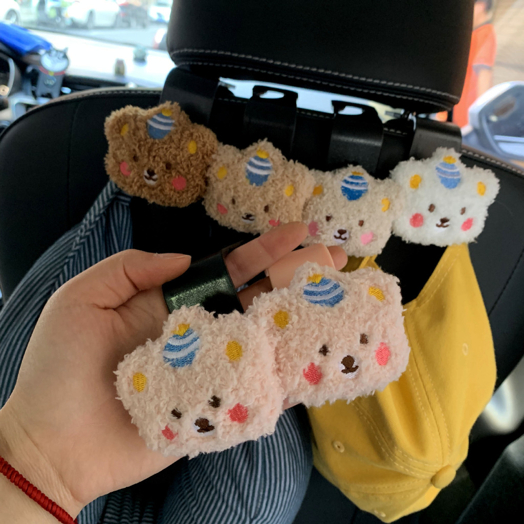 สร้างสรรค์รถที่นั่งกลับน่ารักตุ๊กตาหมีตะขอภายในรถที่มีการตกแต่งการจัดเก็บตะขอ