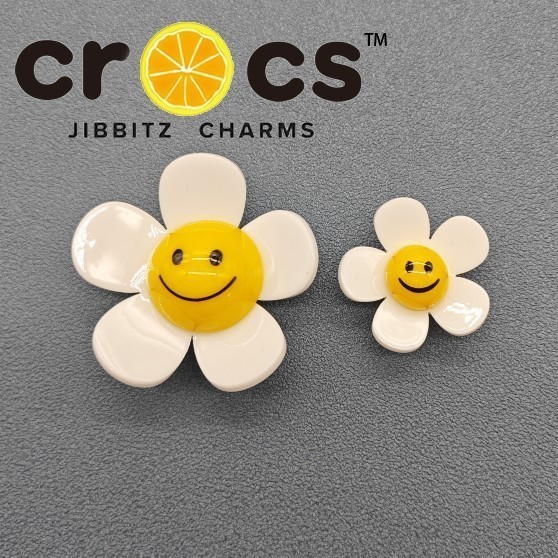 Jibbitz charms จี้รูปดอกทานตะวัน หน้ายิ้ม ดอกเดซี่ สีขาว เครื่องประดับแฟชั่น สําหรับรองเท้า