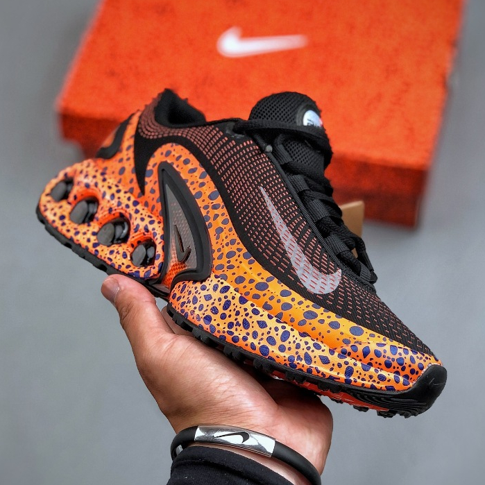 รองเท้าวิ่งกีฬาสันทนาการ Air Max Dn HM0811-900