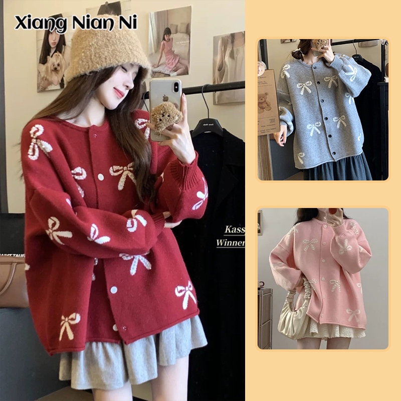 Xiang Nian Ni เสื้อกันหนาวผู้หญิงโบว์มุกตกแต่งใหม่หลวม Ankela สีแดงหนาเสื้อถักความร้อน