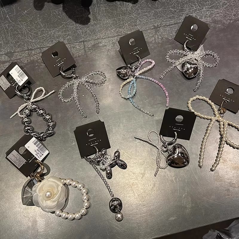 2024 เกาหลี Delicate Sweet Pearl Bow พวงกุญแจจี้หัวใจพวงกุญแจ Y2K ความงามผู้ถือกุญแจสําหรับสาวกระเป๋าจี้อุปกรณ์เสริม