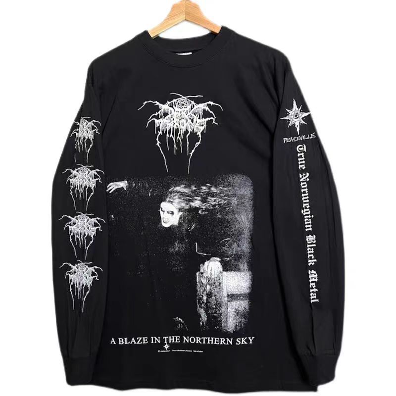 ((ผ้าฝ้ายแท้พร้อมสต็อก) Darkthrone Band Merchandise ผู้ชายผู้หญิงเสื้อยืดแขนยาวยุโรปอเมริกัน Niche โลหะสีดําเข้ม