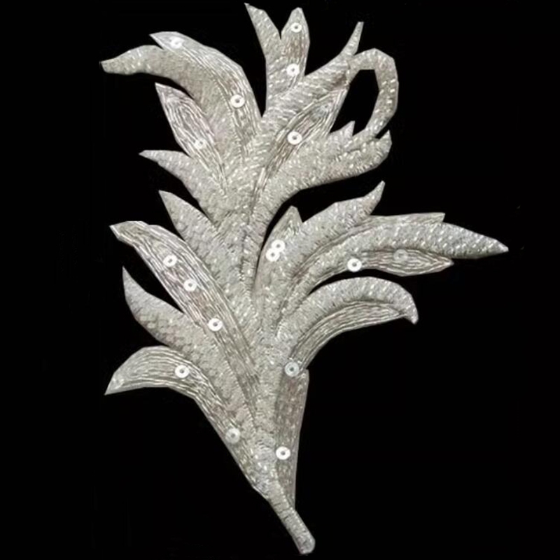 1 ชิ้นสีขาวเย็บปักถักร้อย Phoenix-tail ดอกไม้คริสตัล Rhinestone Patch Applique Decal Handmade DIY Craft