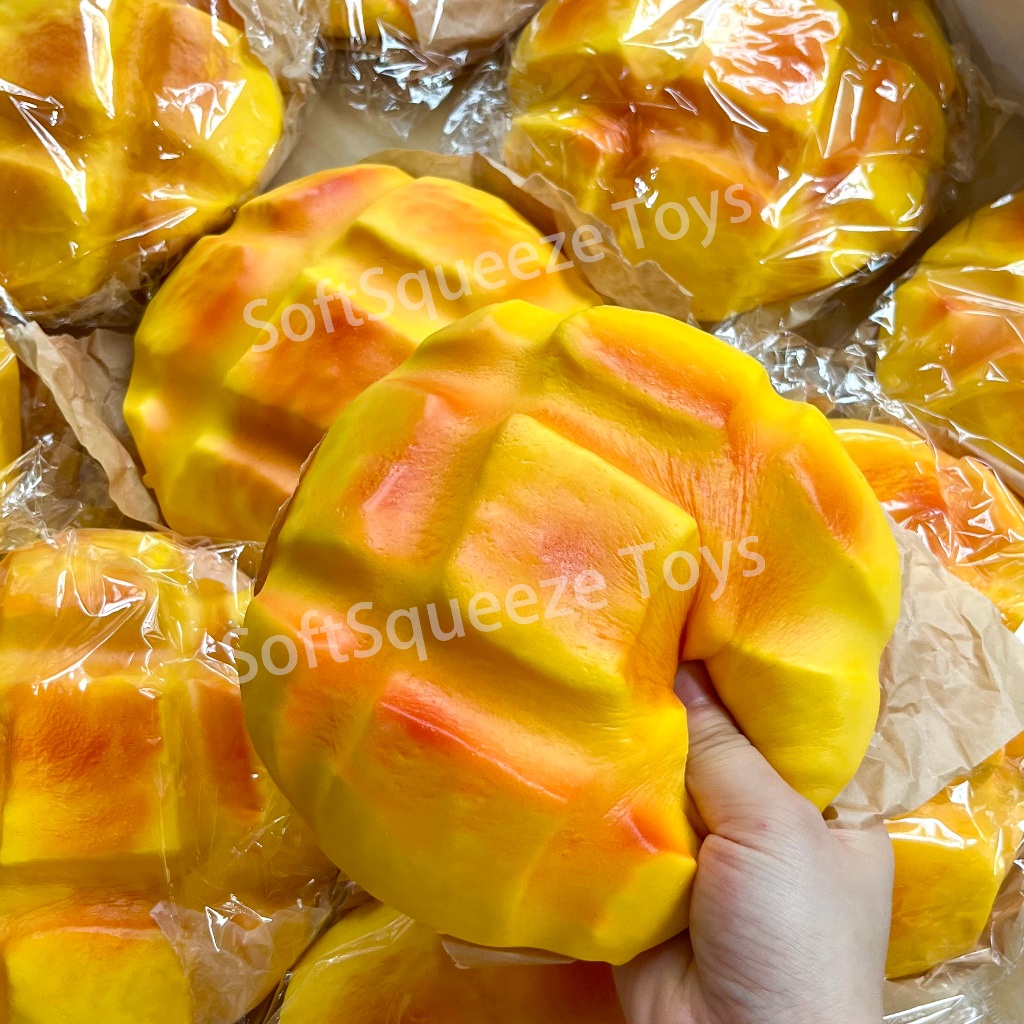 สกุชชี่1ชิ้นกระเป๋าสับปะรดจําลองขนาดใหญ่ฟื้นตัวช้าของเล่น