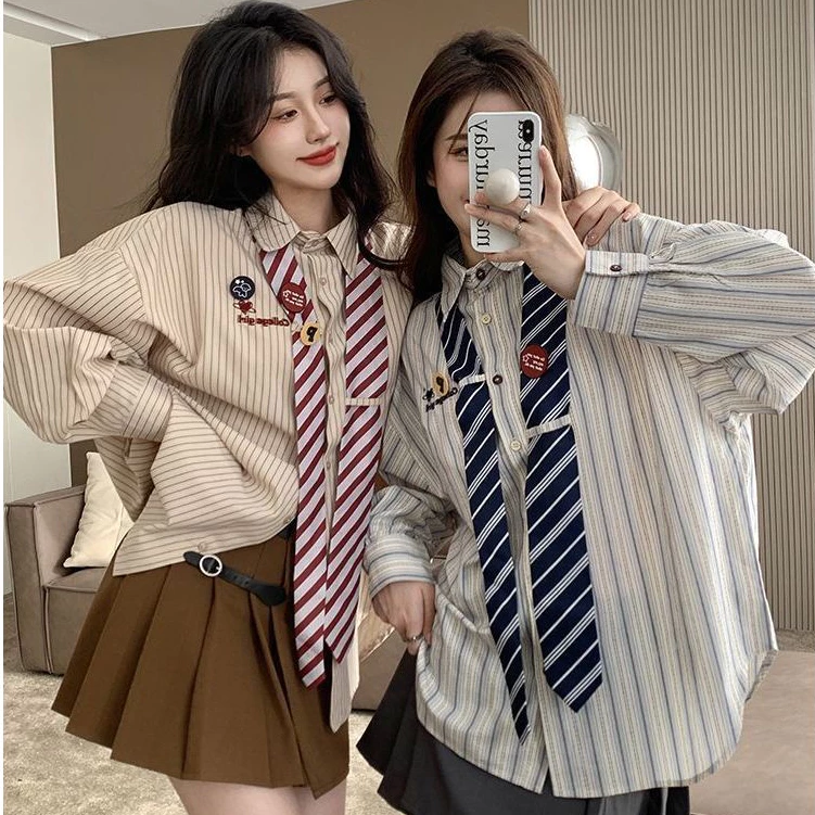 Hermarou เสื้อเชิ้ตผู้หญิงแขนยาวผ้าบางเสื้อแจ็คเก็ตลายสก๊อตย้อนยุคหลวมด้านบน (ผูก+ป้าย)