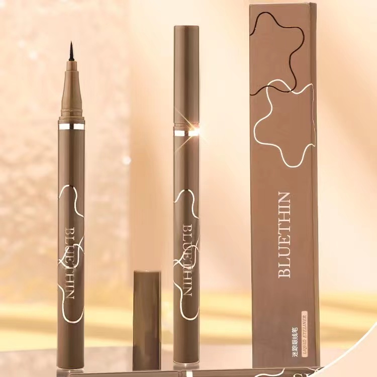 พร้อมส่งจากไทย อายไลเนอร์หัวพู่กันเรียวเล็ก ติดทนยาวนาน เขียนง่าย เส้นคม 4 สี