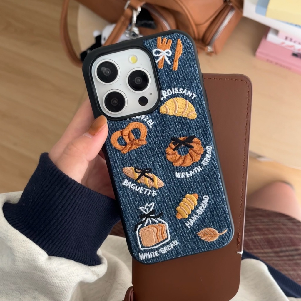 การ์ตูน Lye ขนมปังชีสเย็บปักถักร้อยแฟชั่นเคสโทรศัพท์สําหรับ iPhone 16 15 14 13 12 Pro Max ป้องกันปกอ่อน