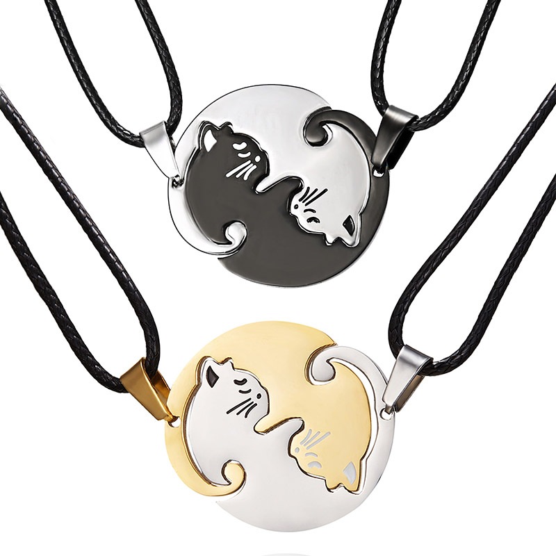 2 ชิ้น/เซ็ตสแตนเลส Neckalce สีขาวสีดําแมวจี้คู่สร้อยคอ Creative กอดลูกแมวการจับคู่ Choker สําหรับผู้หญิงผู้ชายเครื่องประดับ