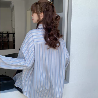Floerns เสื้อเชิ้ตลายทาง คอวี เรียบๆ น่ารัก เสื้อเชิ้ตแขนยาวผู้หญิงสไตล์เกาหลีทรงหลวมด้านบน