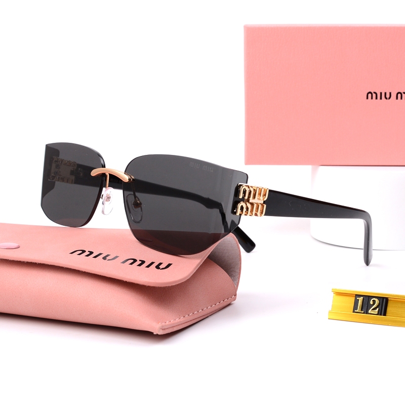 2024 ใหม่มูลค่าสูงและมีสไตล์ Miu home cat eye letter hollow แว่นตากันแดดไม่สม่ําเสมอ,แว่นตาขับรถ UV,แว่นตากันแดด retro คุณภาพสูงสําหรับผู้หญิง MU12