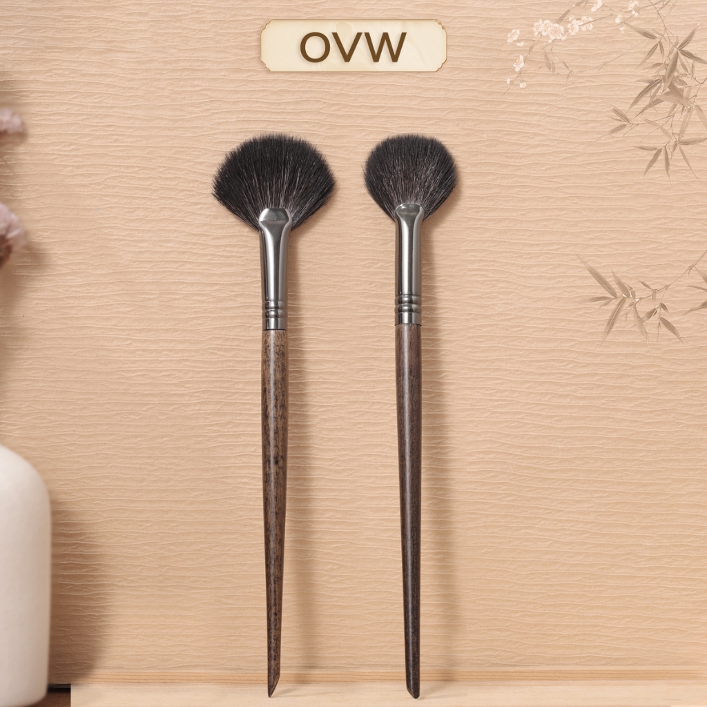 【OVW】 อุปกรณ์แต่งหน้าแปรงแต่งหน้าทรงพัดลมแปรงปัดแก้ม N42