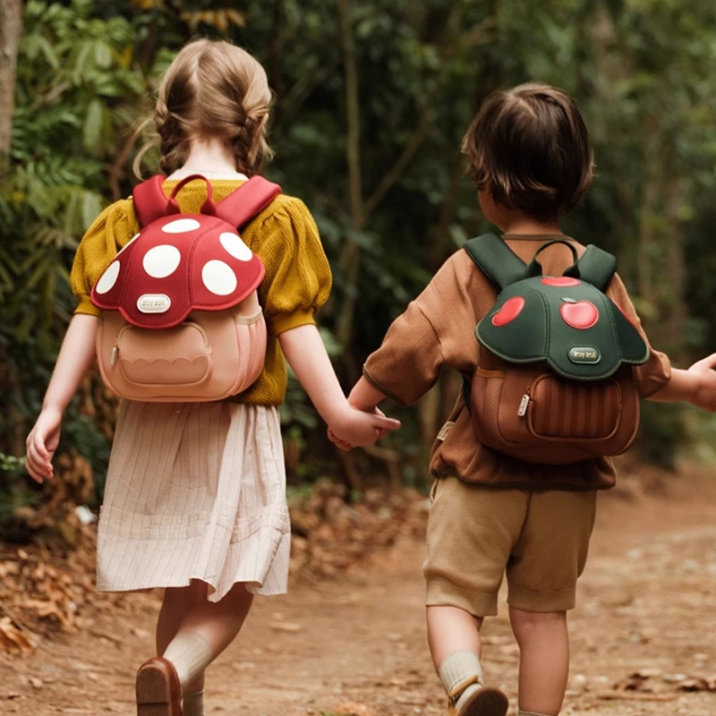 （ของขวัญคริสต์มาส）กระเป๋าเป้ทรงเห็ด กระเป๋านักเรียนไซส์มินิ ใส่สัมภาระ สะพายหลัง น่ารัก มี 3 ลาย