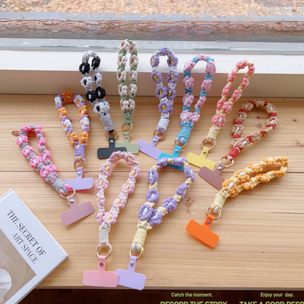 Daisy ดอกไม้ Macrame Wristlet พวงกุญแจสําหรับผู้หญิงสาวถัก Key Fob สายคล้องข้อมือ Lanyard สร้อยข้อมือพวงกุญแจ Charm กระเป๋าของขวัญ