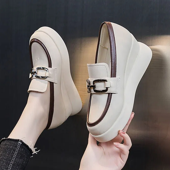 Chicwalks รองเท้าเพิ่มความสูงเหล็กกันลื่น, พื้นนุ่มหนัง, พื้นหนา (7 ซม.)