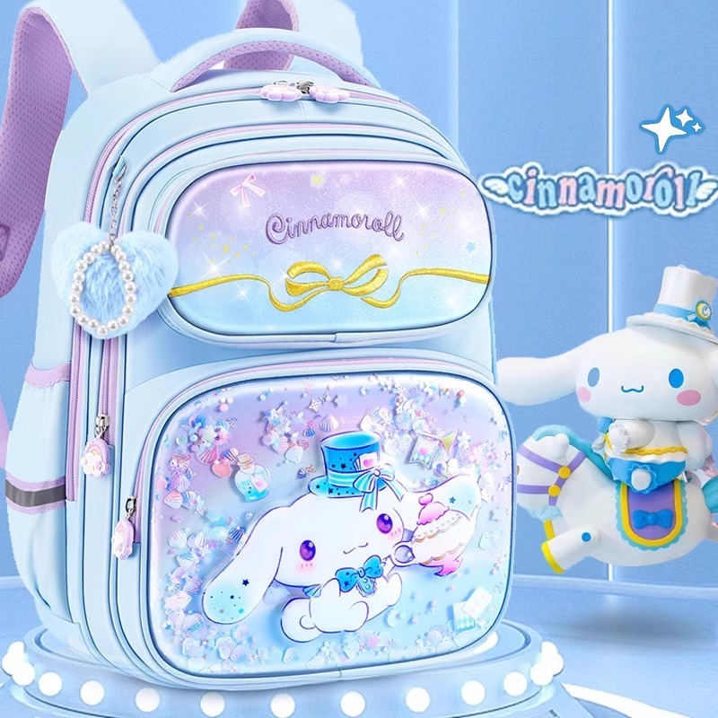 SANRIO ซานริโอ กระเป๋านักเรียน ซินนามอนโรล ของแท้สําหรับนักเรียนชั้นประถมศึกษา 1-3 เกรดน้ําหนักเบาลดเสียงรบกวนกระเป๋าเป้สะพายหลังเด็ก 2024 ใหม่ คุโรมิ หญ