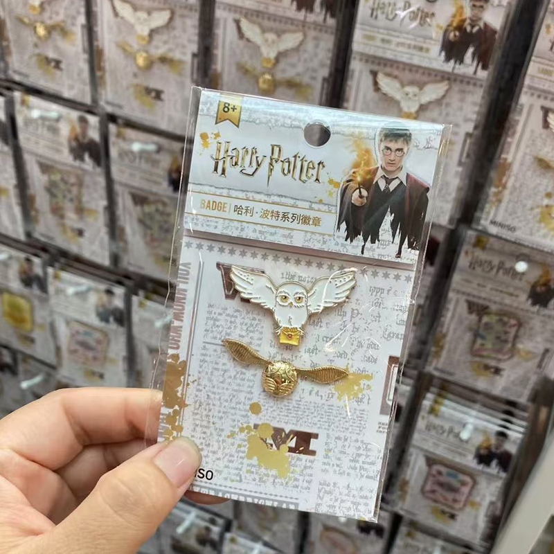 Miniso Harry Potter Hedwig และตกแต่งป้ายโจรบินสีทอง