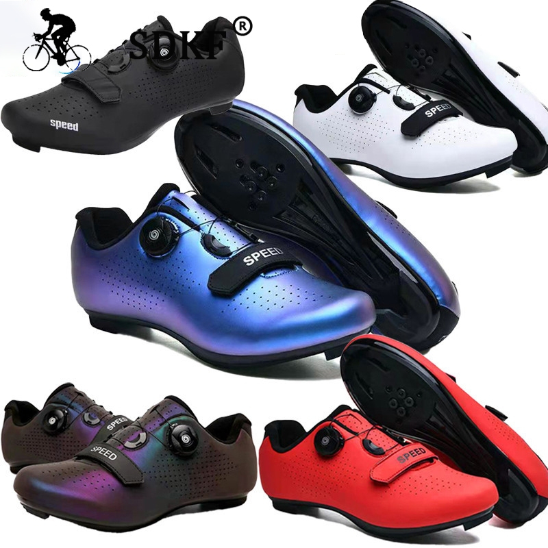 SDKF [Cycling Sports] รองเท้าปั่นจักรยาน ระบายอากาศ กันลื่น คาร์บอนไฟเบอร์ น้ําหนักเบา ปุ่มหมุนได้ ขนาดใหญ่ สําหรับผู้ชาย และผู้หญิง เหมาะกับการเล่นกีฬา ขี่จักรยาน MTB