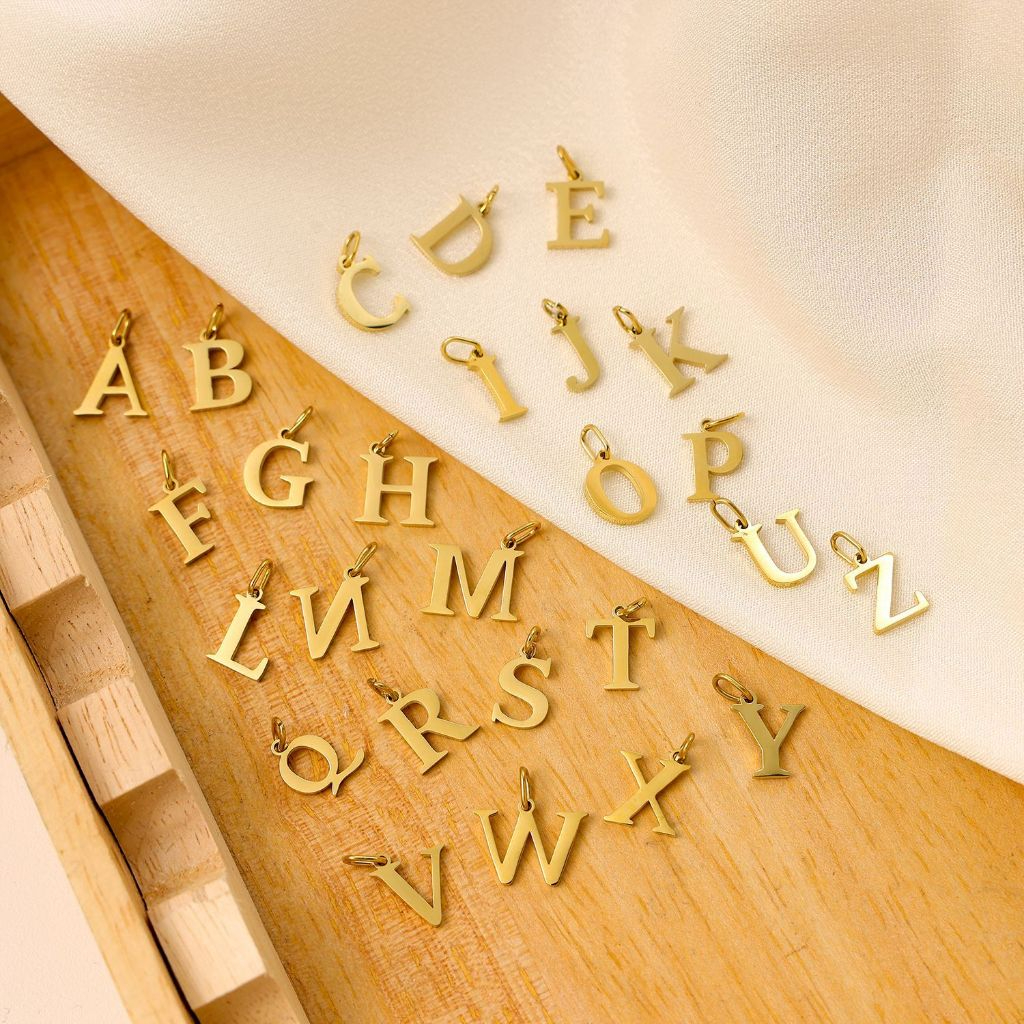 จี้ตัวอักษรสแตนเลส จี้ตัวอักษรเริ่มต้น Letter Charm อุปกรณ์ DIY ขายส่งไม่ซีดจาง