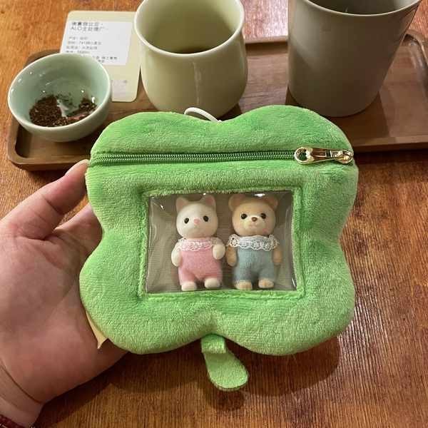ins cardholder ที่ใส่บัตร สาว ๆ เล่นกับกระเป๋าการ์ดตุ๊กตาโคลเวอร์สี่แฉกนําโชค, การ์ดวิทยาเขต, การ์ดอาหารรถบัส, การ์ดใบเล็กไล่ตามดาว, ชุดการ์ด, พวงกุญแจ