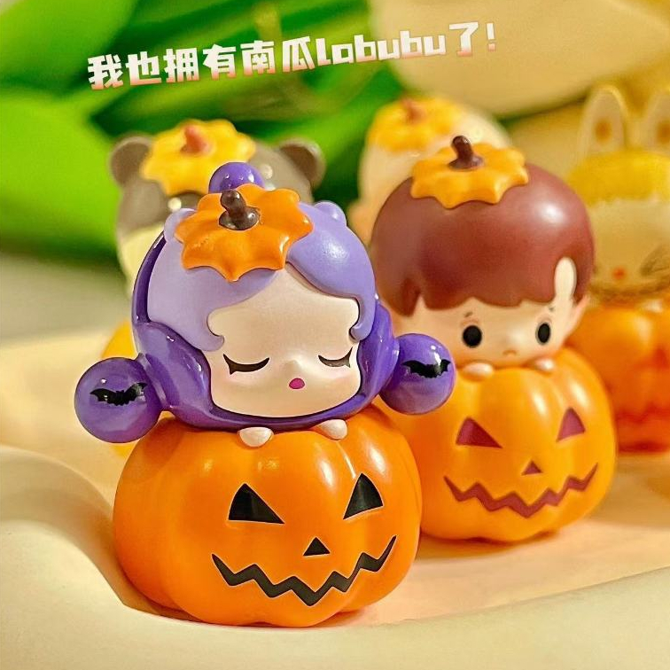Pop mart Halloween Pumpkin Pop Bean เม็ดฟักทองน่ารัก สําหรับปาร์ตี้ฮาโลวีน มเดลตุ๊กตาฟิกเกอร์ อนิเมะฟักทองฮาโลวีน เหมาะกับของขวัญคริสต์มาส ของเล่นสําหรับเด็ก