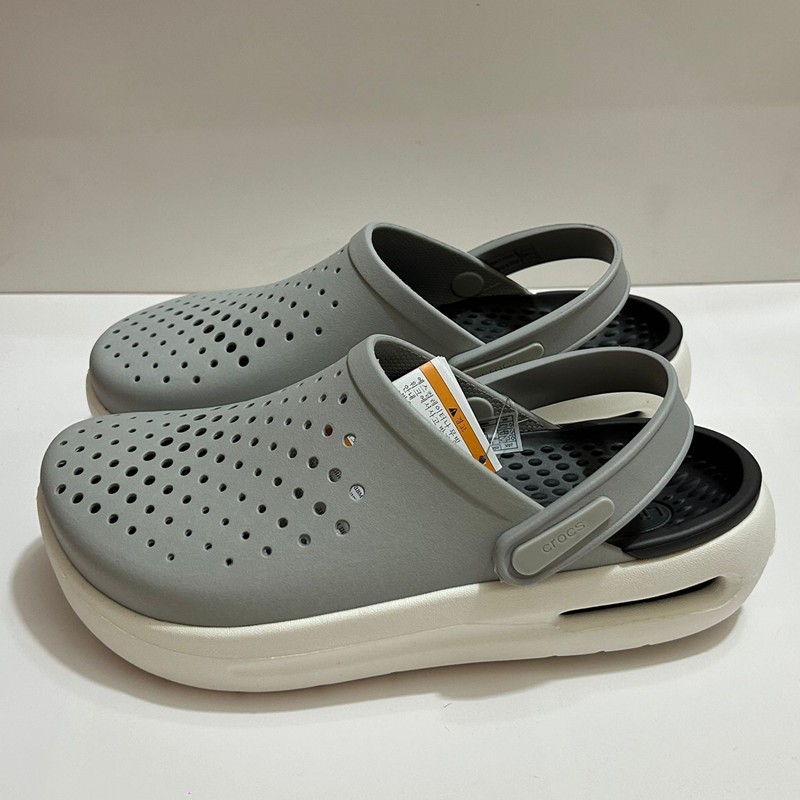 CROCS จระเข้ รองเท้าผู้ชายและรองเท้าผู้หญิง 209964