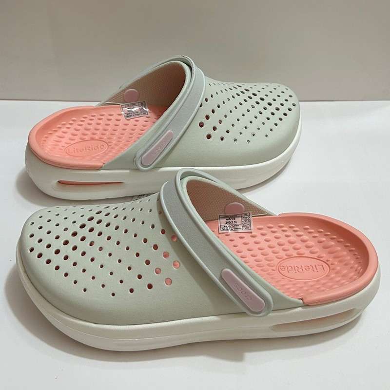 CROCS จระเข้ รองเท้าผู้ชายและรองเท้าผู้หญิง 209964