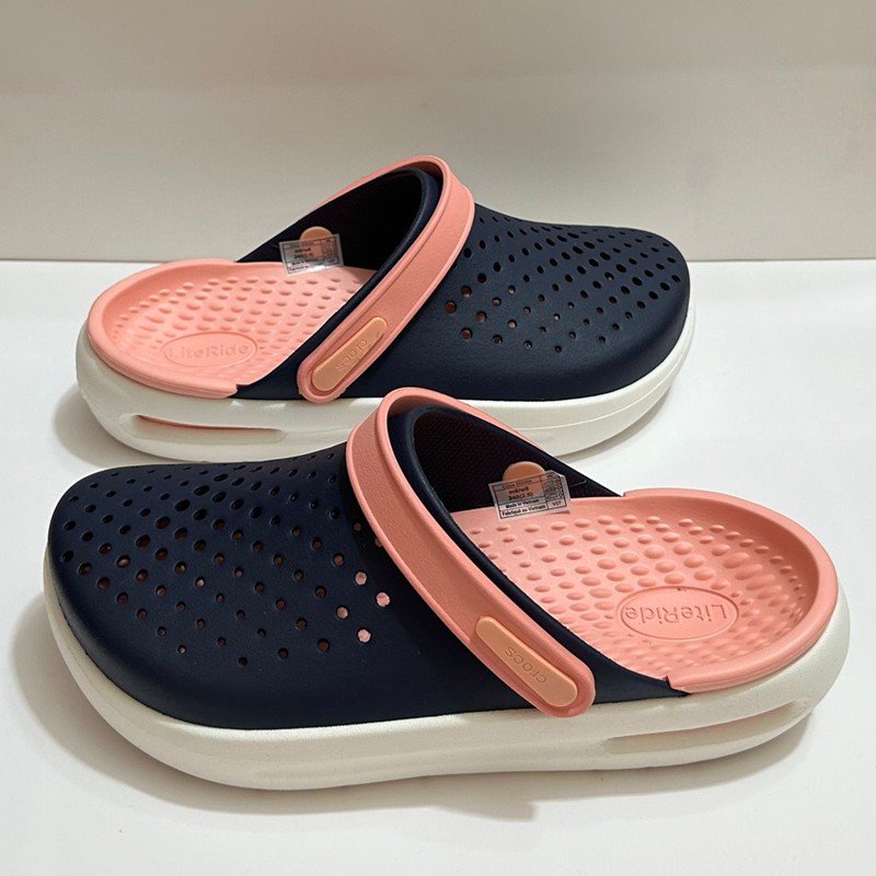 CROCS จระเข้ รองเท้าผู้ชายและรองเท้าผู้หญิง 209964