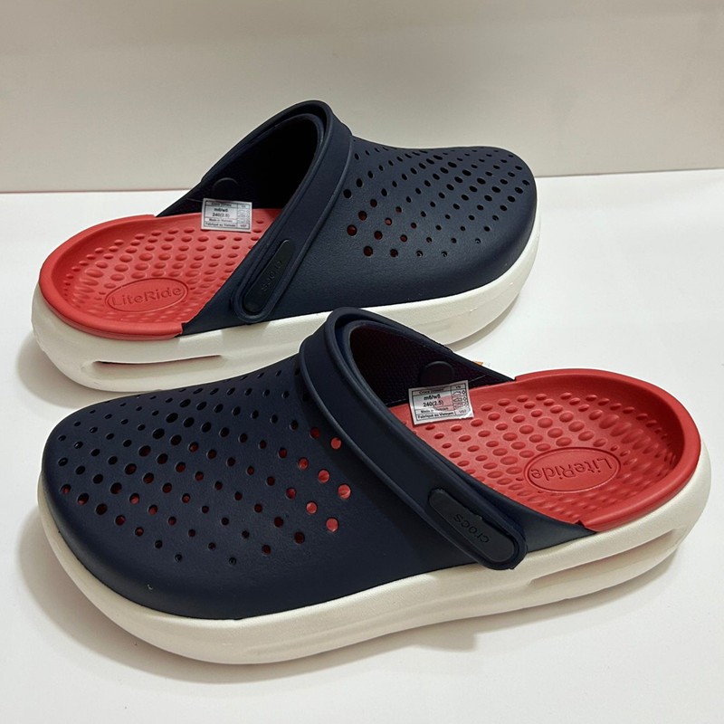CROCS จระเข้ รองเท้าผู้ชายและรองเท้าผู้หญิง 209964