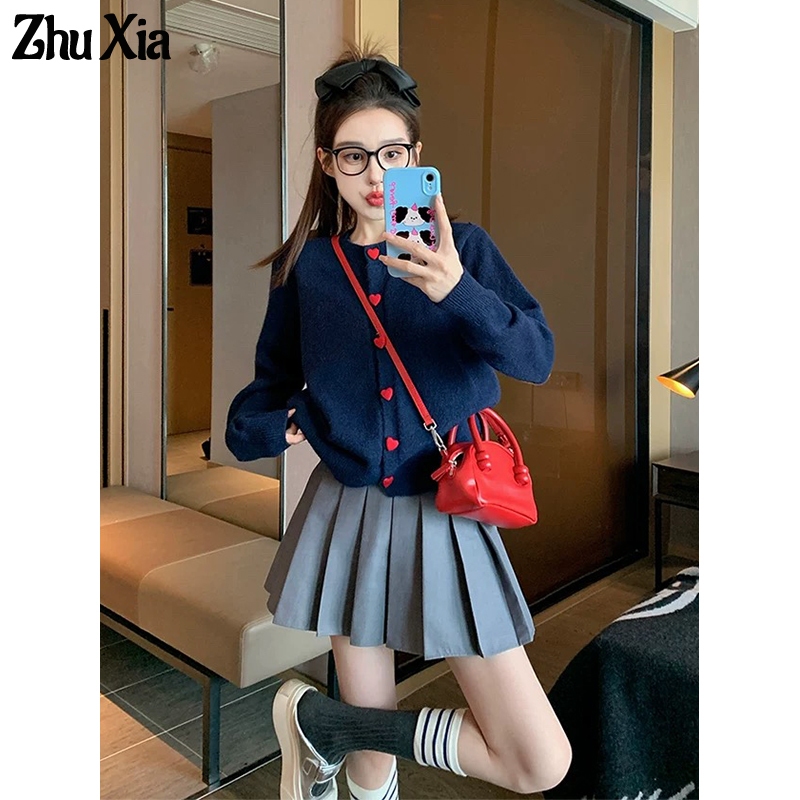 Zhu Xia Ladys Sweatshirt คาร์ดิแกนอ่อนโยน Sweet Loving Heart ปุ่มรอบคอด้านนอกเสื้อกันหนาวสั้น